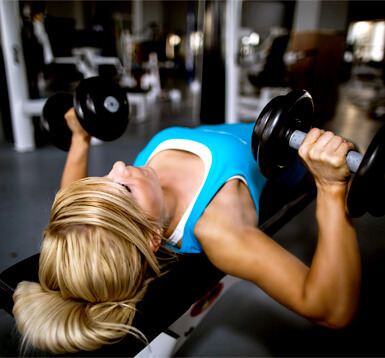 как накачать грудные мышцы девушке